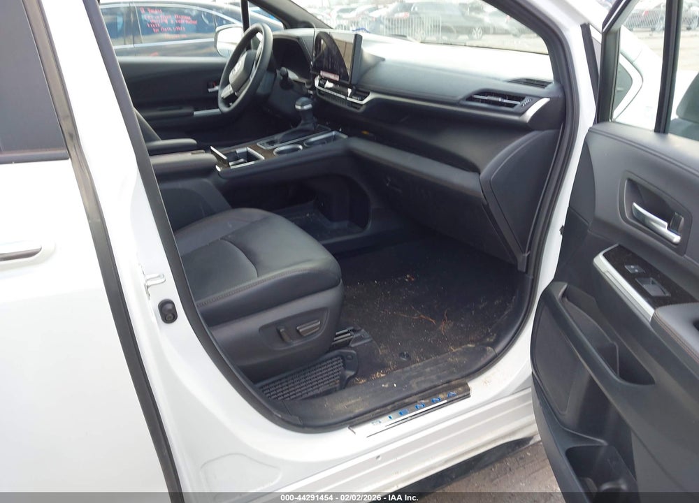 2025 TOYOTA SIENNA PLATINUM VIN: 5TDERKEC4SS247371