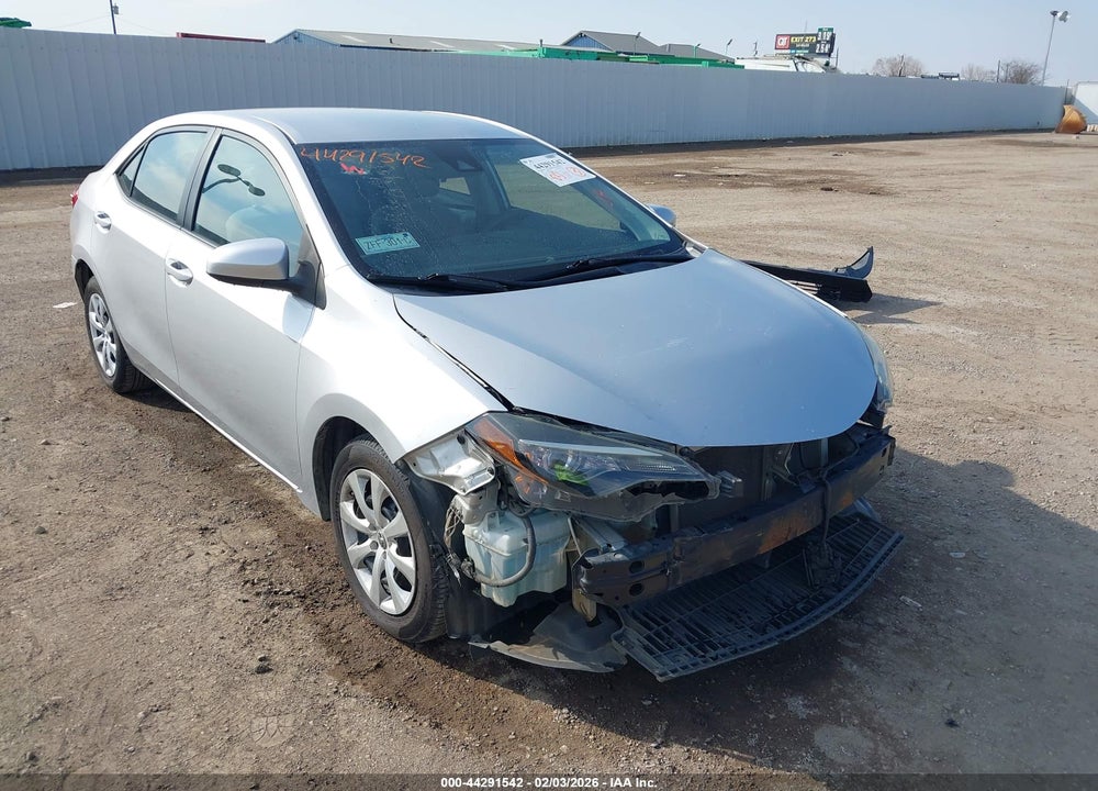 2018 TOYOTA COROLLA LE VIN: 5YFBURHE6JP745229