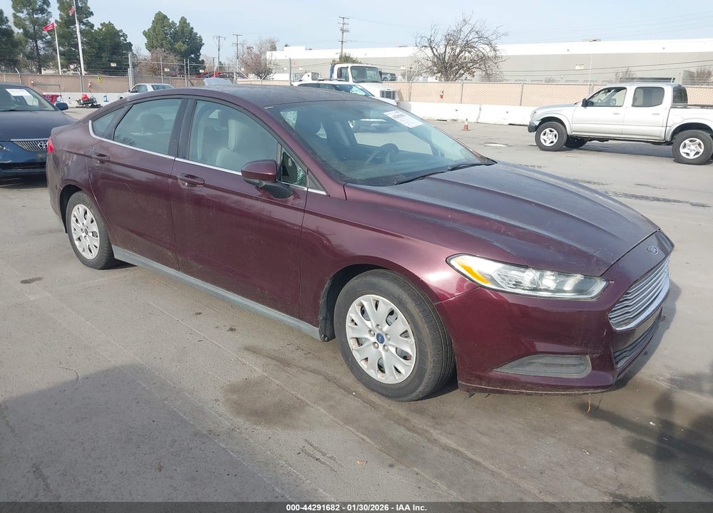 2013 FORD FUSION S VIN: 3FA6P0G71DR324904