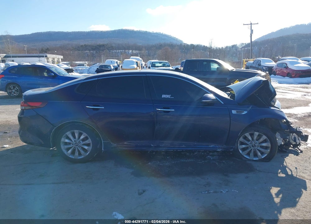 2018 KIA OPTIMA S VIN: 5XXGT4L31JG191415
