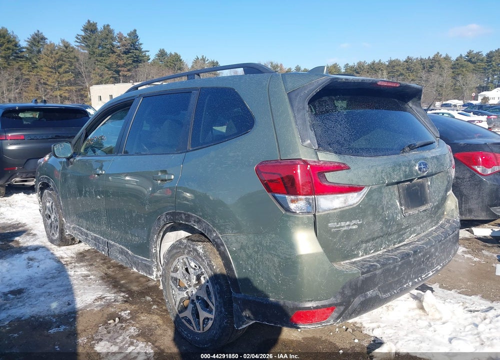 2021 SUBARU FORESTER PREMIUM VIN: JF2SKAJC2MH530707