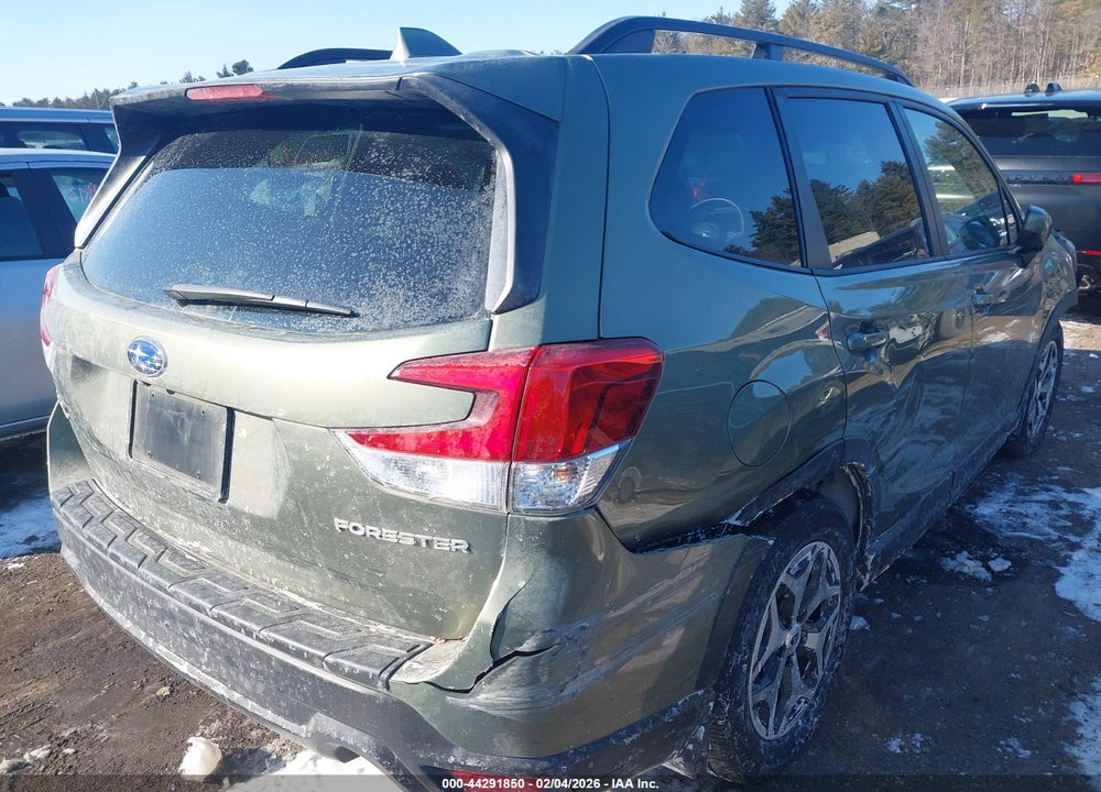 2021 SUBARU FORESTER PREMIUM VIN: JF2SKAJC2MH530707