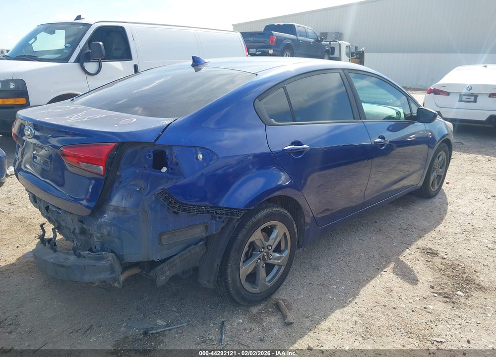 2017 KIA FORTE LX VIN: 3KPFL4A73HE153527