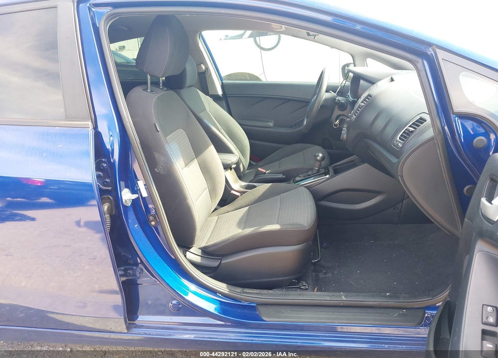 2017 KIA FORTE LX VIN: 3KPFL4A73HE153527