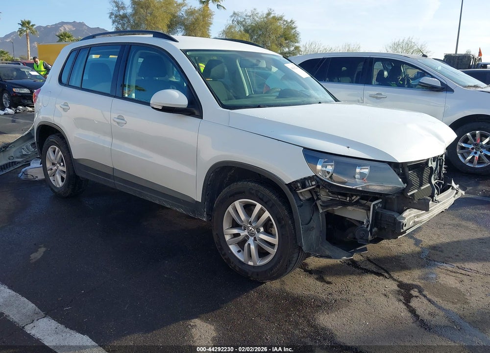 2015 VOLKSWAGEN TIGUAN S VIN: WVGAV7AX2FW558931