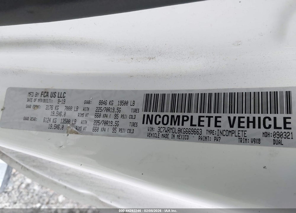 2019 RAM 5500 CHASSIS TRADESMAN/SLT VIN: 3C7WRMDL8KG669663