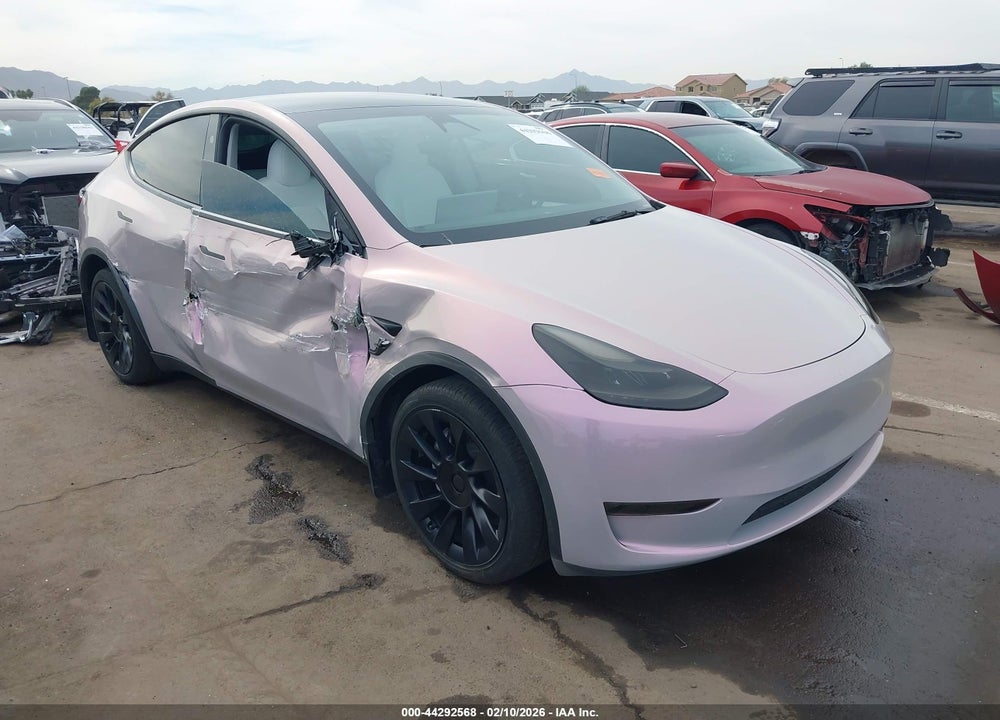 2024 TESLA MODEL Y LONG RANGE DUAL MOTOR ALL-WHEEL DRIVE VIN: 7SAYGDEEXRA235921