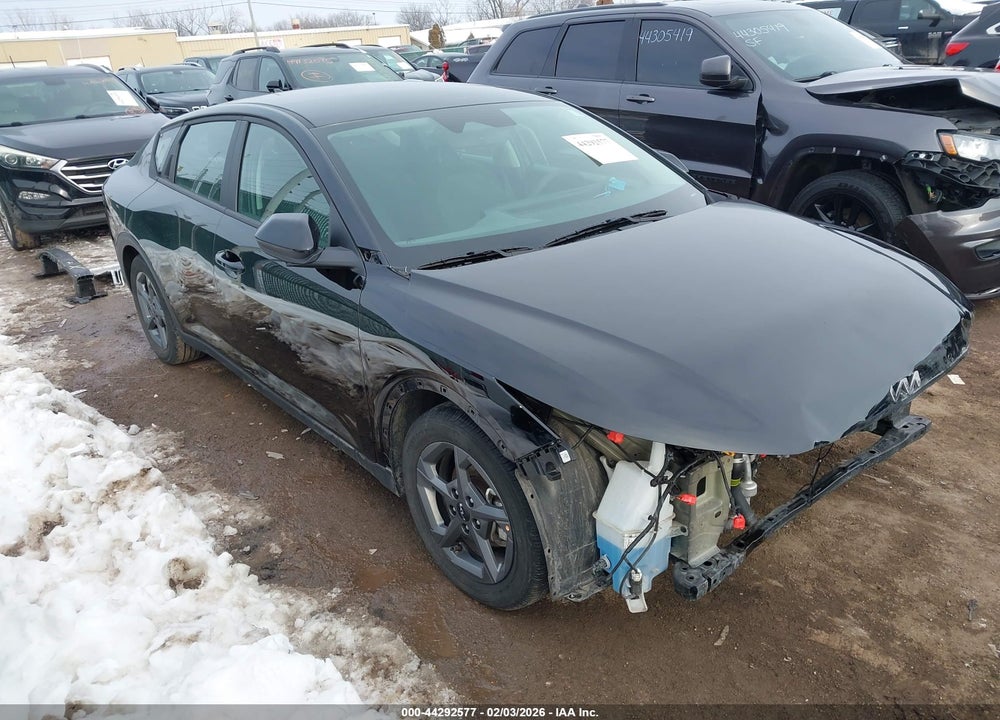 2025 KIA K4 LXS VIN: 3KPFT4DE0SE095037