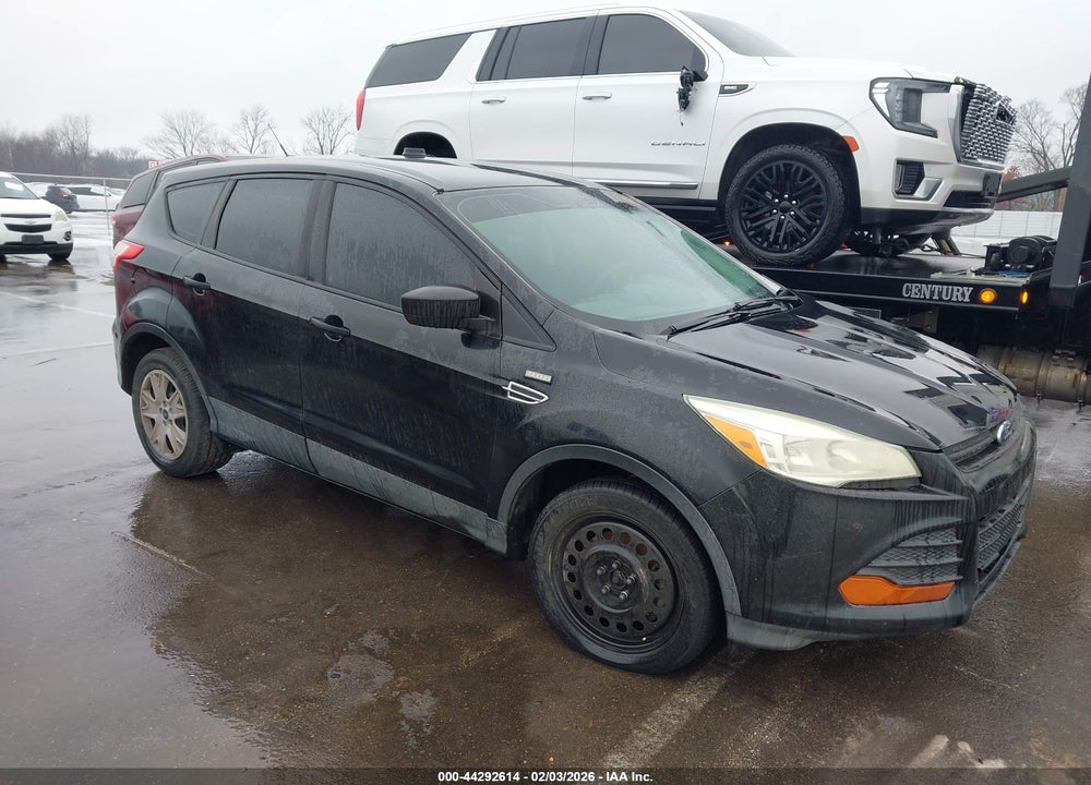 2013 FORD ESCAPE S VIN: 1FMCU0F75DUD95230