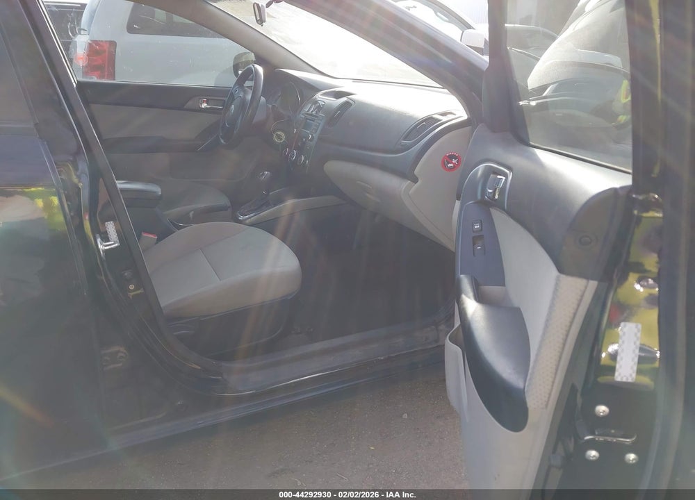2013 KIA FORTE EX VIN: KNAFU4A23D5686658