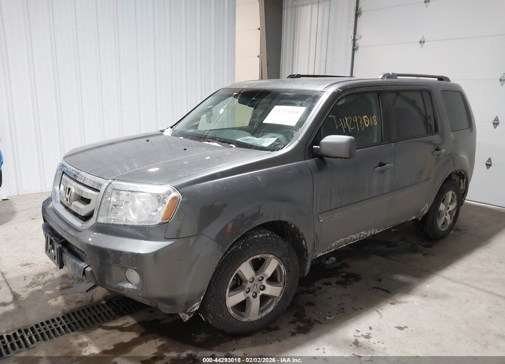 2011 HONDA PILOT EX-L VIN: 5FNYF4H58BB005377