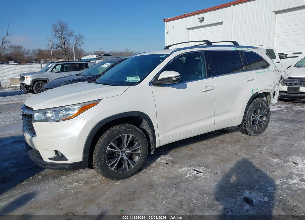2016 TOYOTA HIGHLANDER XLE V6 VIN: 5TDJKRFH1GS332231