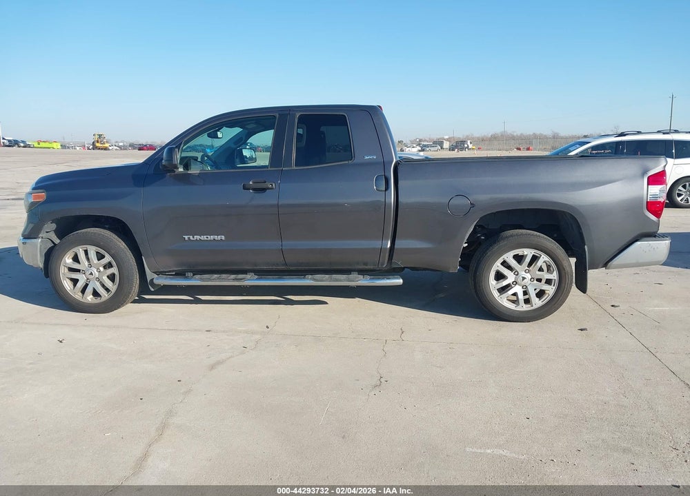 2018 TOYOTA TUNDRA SR5 4.6L V8 VIN: 5TFRM5F15JX131443