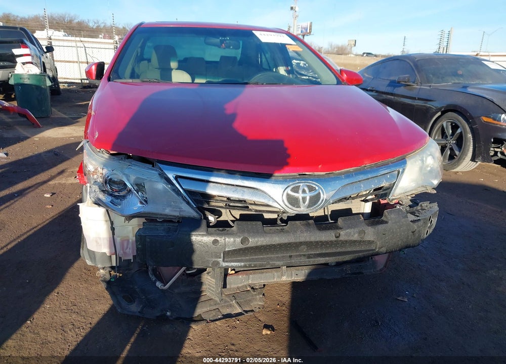 2014 TOYOTA CAMRY XLE VIN: 4T4BF1FK2ER428708
