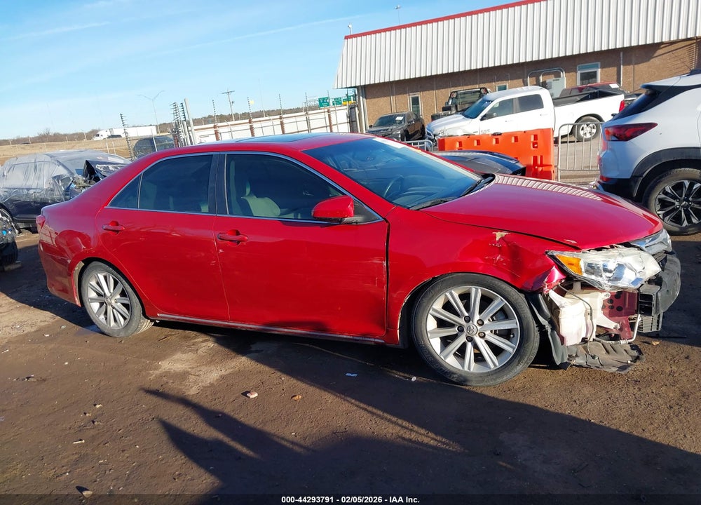 2014 TOYOTA CAMRY XLE VIN: 4T4BF1FK2ER428708