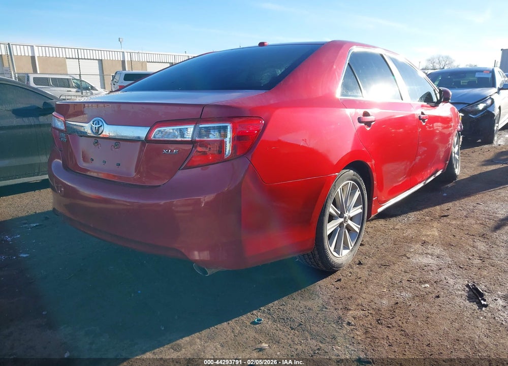 2014 TOYOTA CAMRY XLE VIN: 4T4BF1FK2ER428708