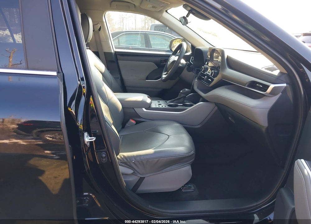 2023 TOYOTA HIGHLANDER HYBRID LE VIN: 5TDBBRCH0PS133924