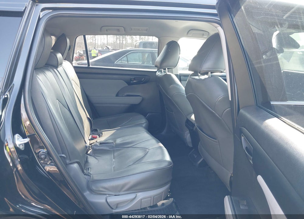 2023 TOYOTA HIGHLANDER HYBRID LE VIN: 5TDBBRCH0PS133924