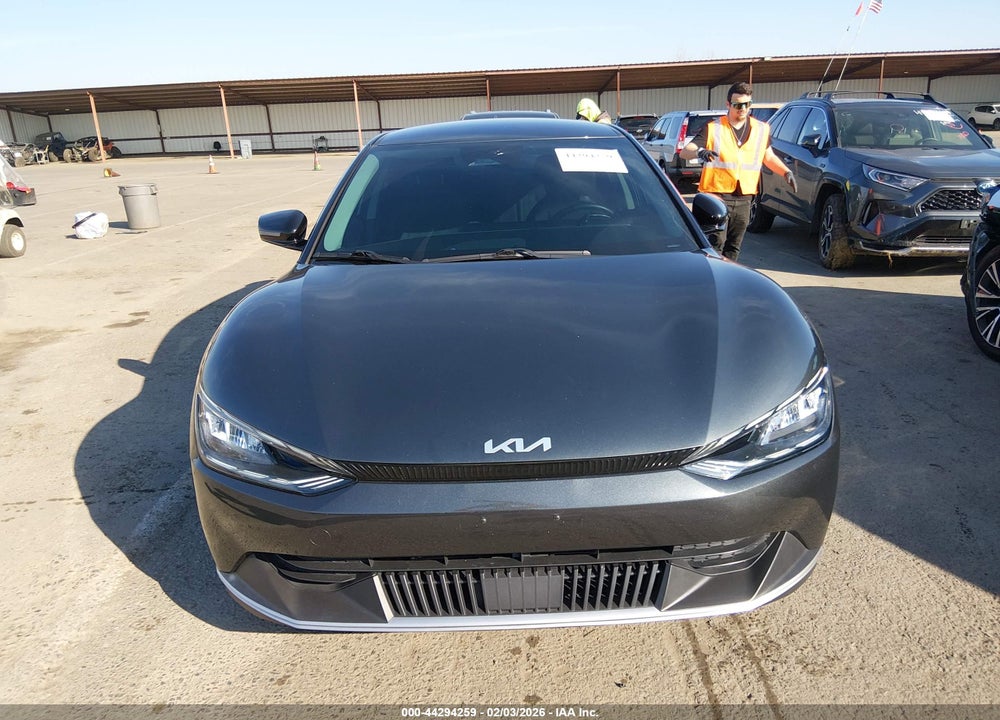 2023 KIA EV6 LIGHT VIN: KNDC34LB0P5611197