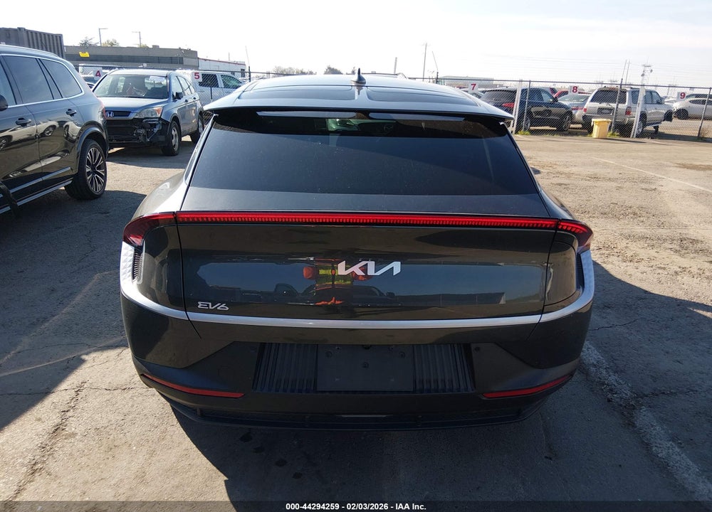 2023 KIA EV6 LIGHT VIN: KNDC34LB0P5611197