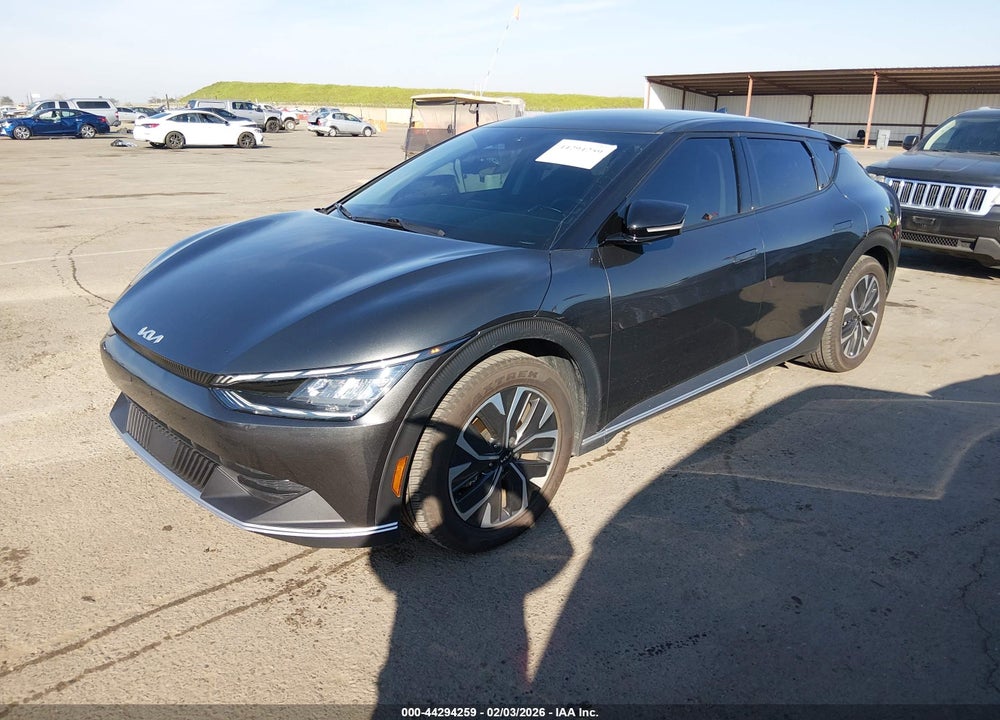 2023 KIA EV6 LIGHT VIN: KNDC34LB0P5611197