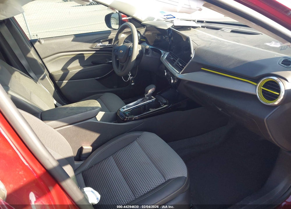 2025 CHEVROLET TRAX FWD LT VIN: KL77LHEP9SC084103