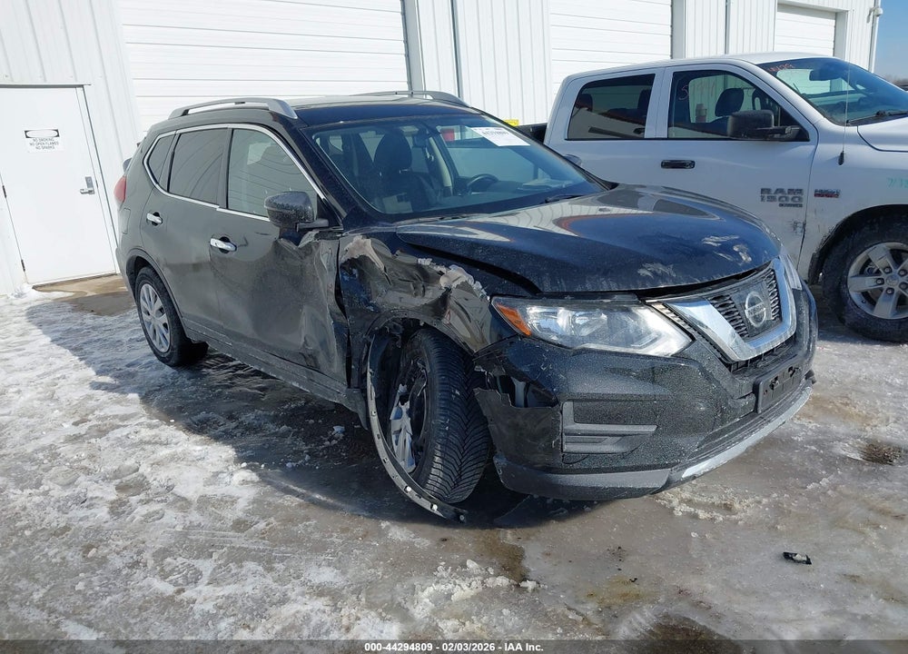 2017 NISSAN ROGUE S VIN: JN8AT2MV5HW275096