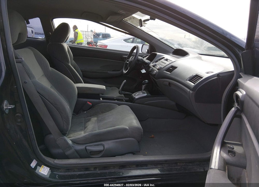 2010 HONDA CIVIC LX VIN: 2HGFG1B68AH513699
