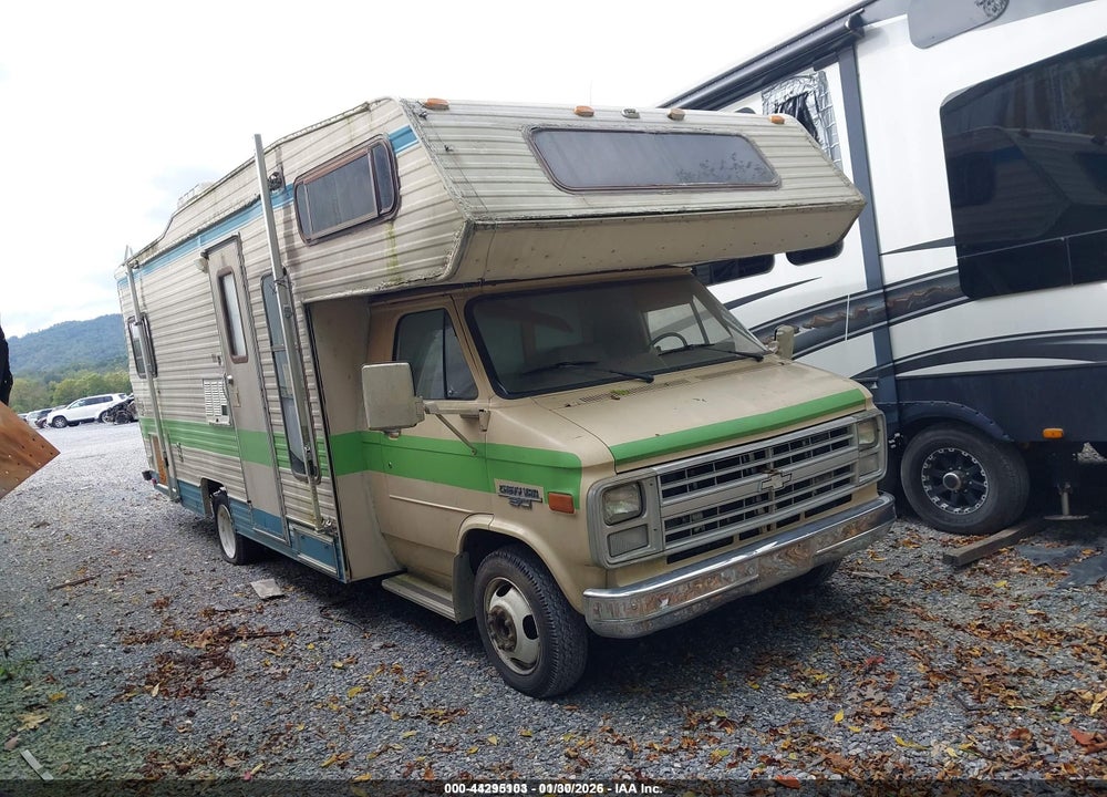 1988 CHEVROLET G30 VIN: 2GBJG31M2J4137923