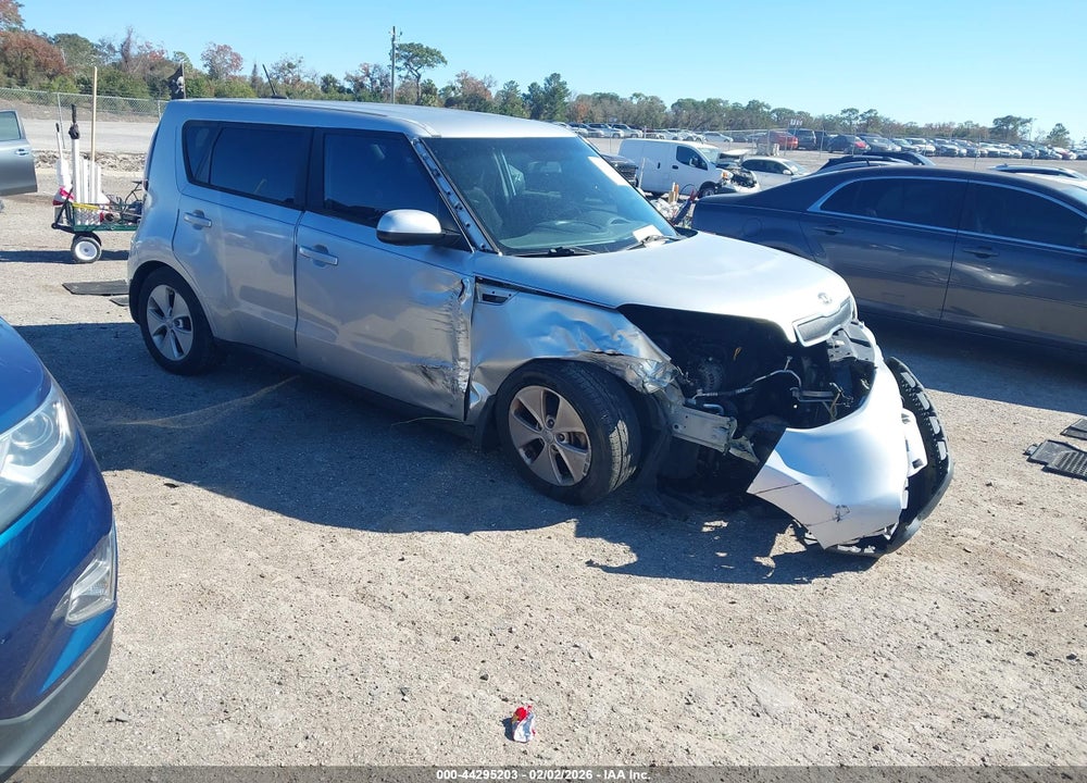 2015 KIA SOUL VIN: KNDJN2A21F7811145