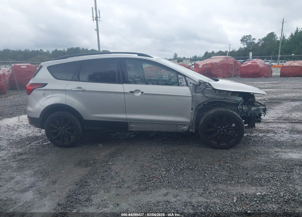 2019 FORD ESCAPE SE VIN: 1FMCU0GD5KUB07191
