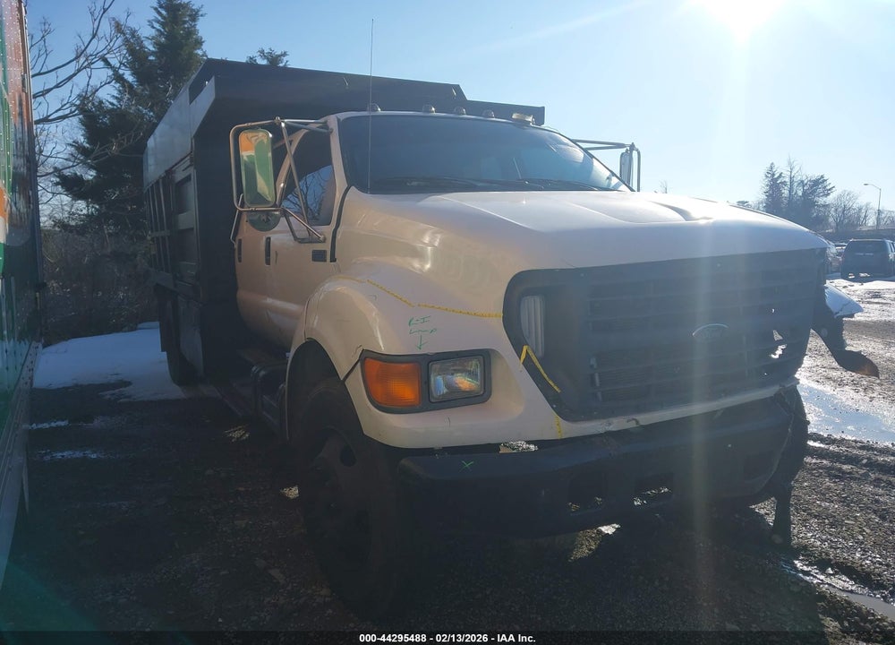 2000 FORD F-650 XL/XLT VIN: 3FDNW6556YMA34184