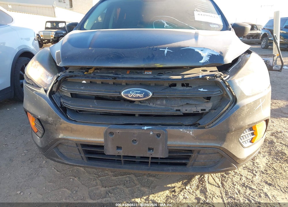 2018 FORD ESCAPE S VIN: 1FMCU0F77JUB60338