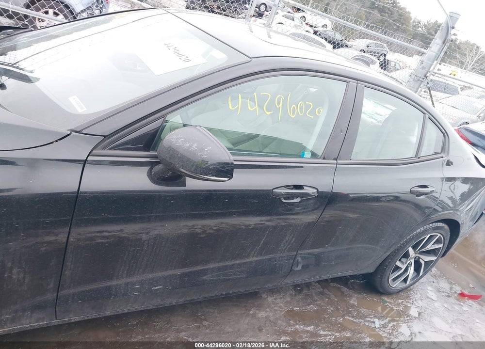 2019 VOLVO S60 T6 MOMENTUM VIN: 7JRA22TK9KG012778