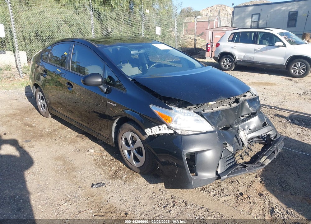 2015 TOYOTA PRIUS TWO VIN: JTDKN3DU1F0475822