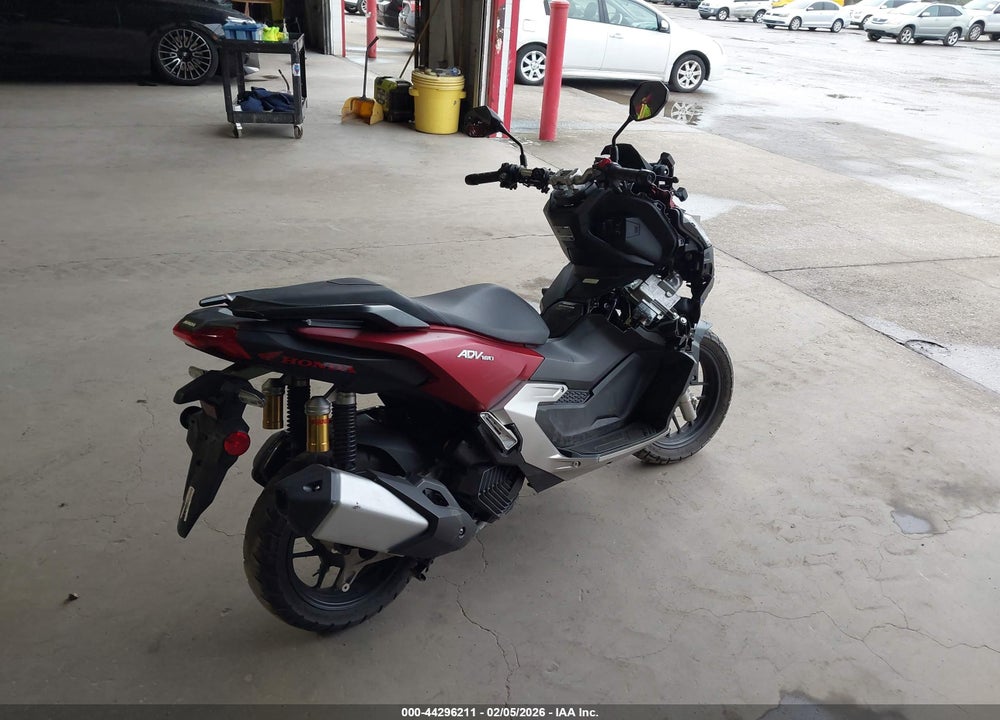 2024 HONDA ADV160 A VIN: MLHKF5459R5001400