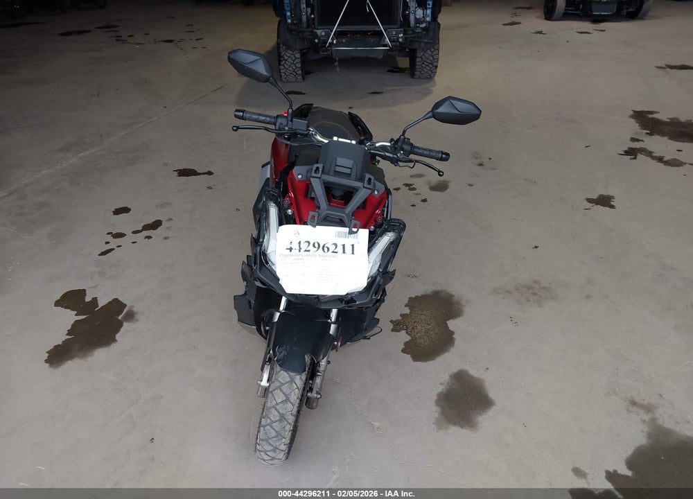 2024 HONDA ADV160 A VIN: MLHKF5459R5001400