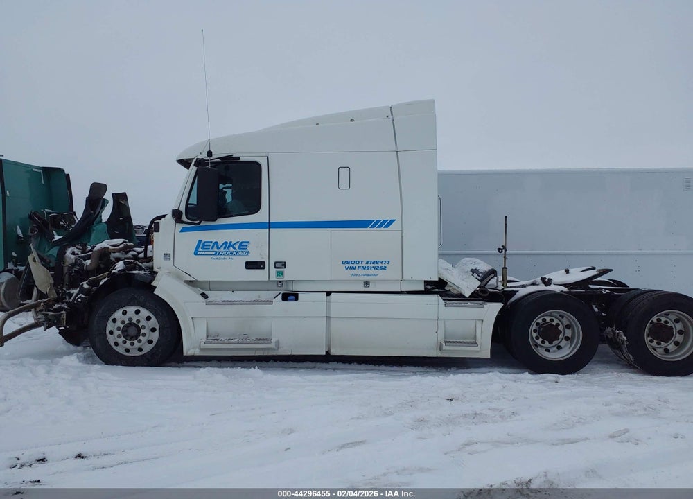 2015 VOLVO VN VNL VIN: 4V4NC9EH7FN914262