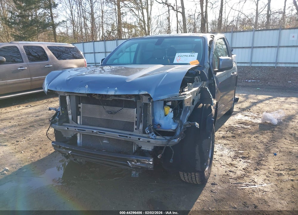 2018 GMC CANYON SLE VIN: 1GTG5CEA8J1195585