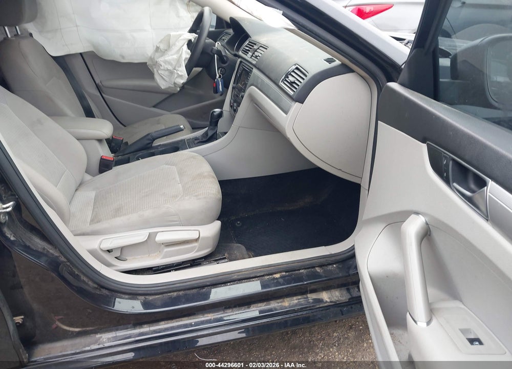 2018 VOLKSWAGEN PASSAT 2.0T R-LINE/2.0T S VIN: 1VWAA7A31JC016790