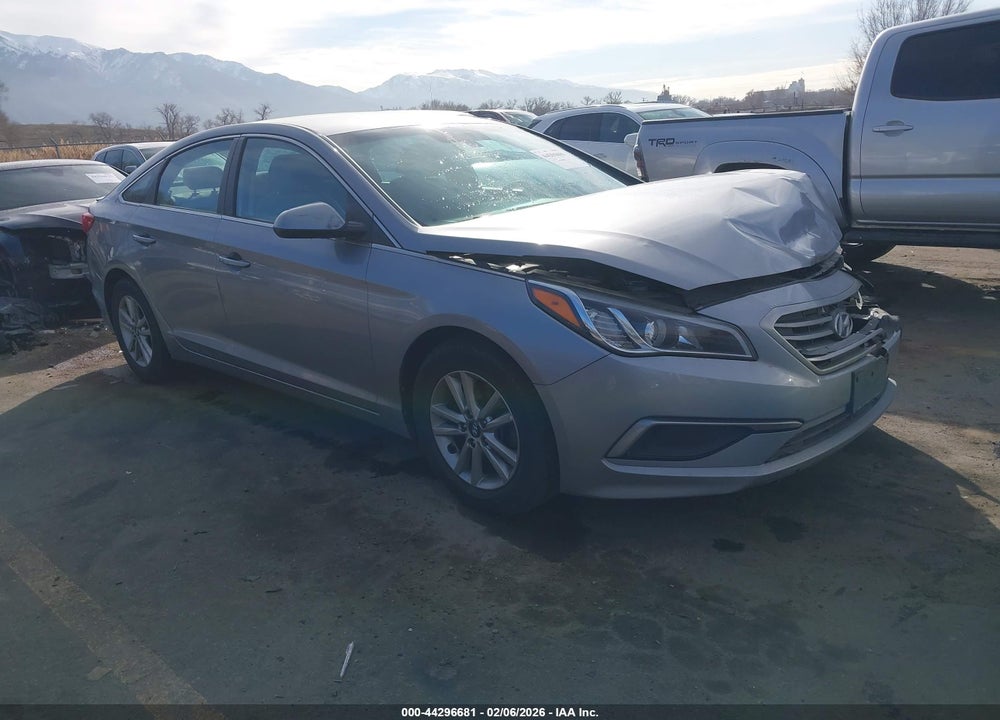 2016 HYUNDAI SONATA VIN: 5NPE24AF8GH395083