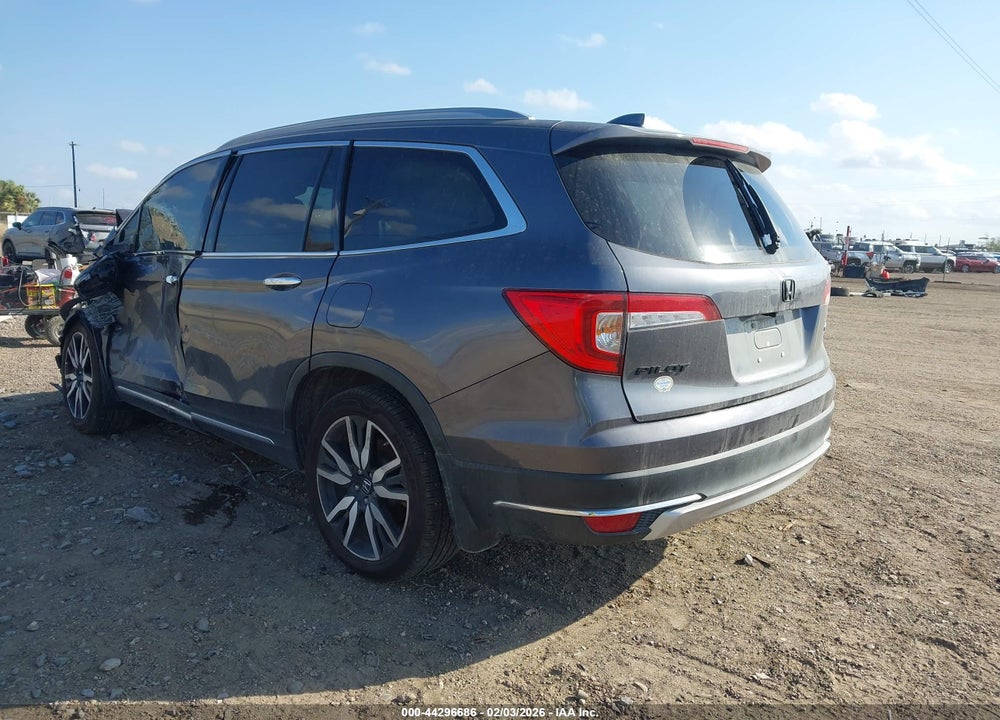 2022 HONDA PILOT 2WD TOURING 7 PASSENGER VIN: 5FNYF5H67NB029723