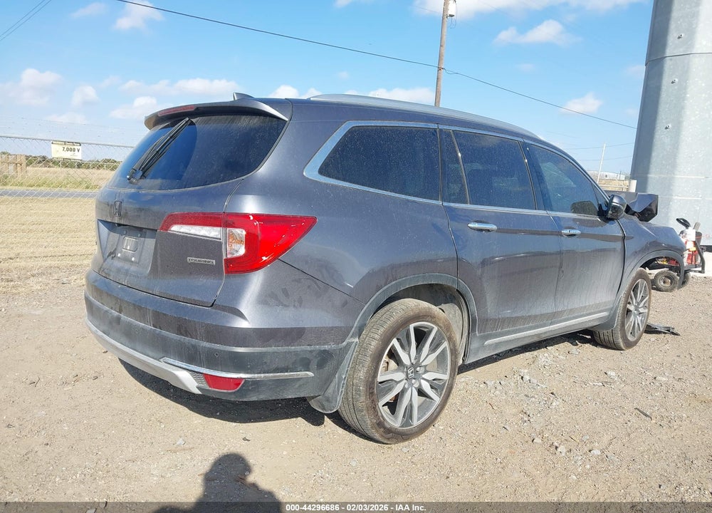 2022 HONDA PILOT 2WD TOURING 7 PASSENGER VIN: 5FNYF5H67NB029723