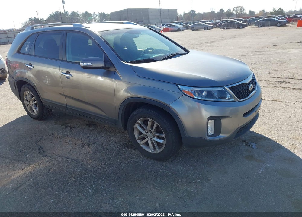 2014 KIA SORENTO LX VIN: 5XYKT3A6XEG512144