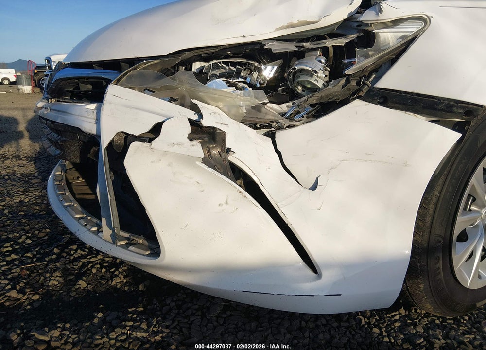 2016 TOYOTA CAMRY LE VIN: 4T1BF1FK2GU570313