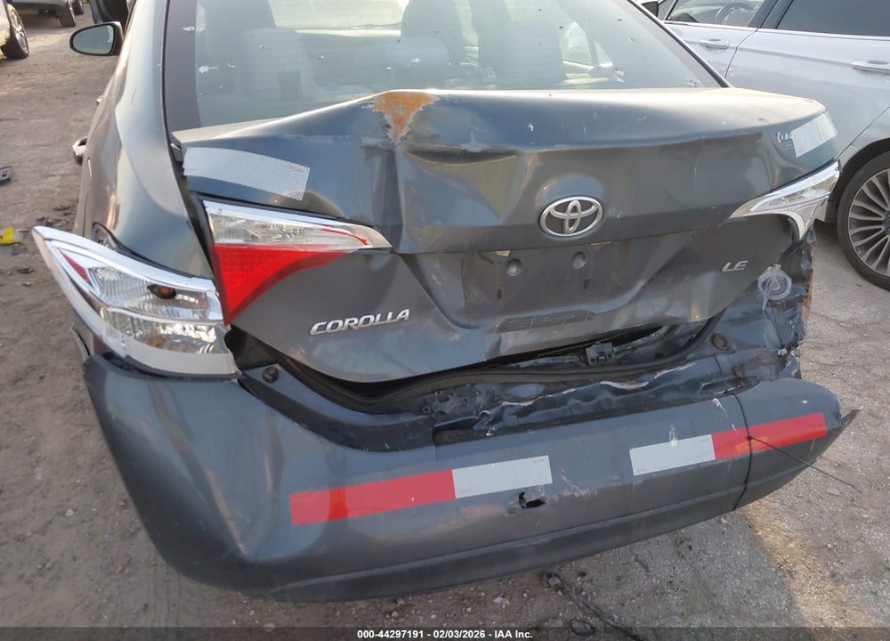 2015 TOYOTA COROLLA LE VIN: 5YFBURHE0FP247874
