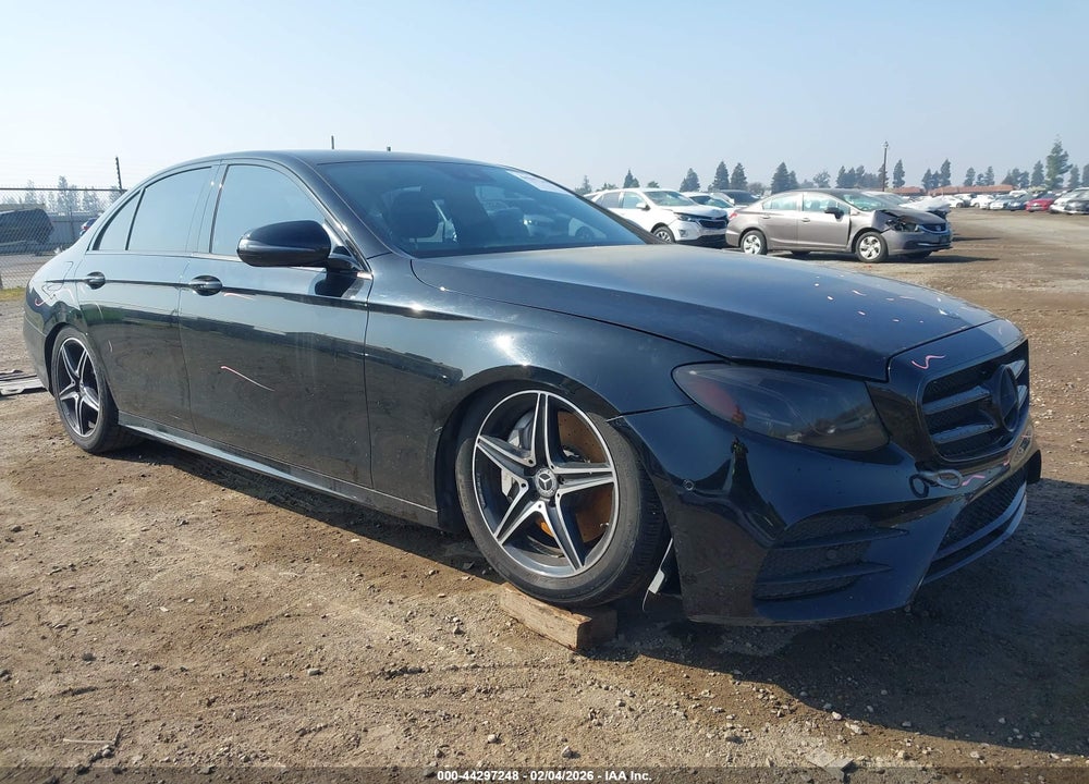 2018 MERCEDES-BENZ E 300 VIN: WDDZF4JB8JA358087