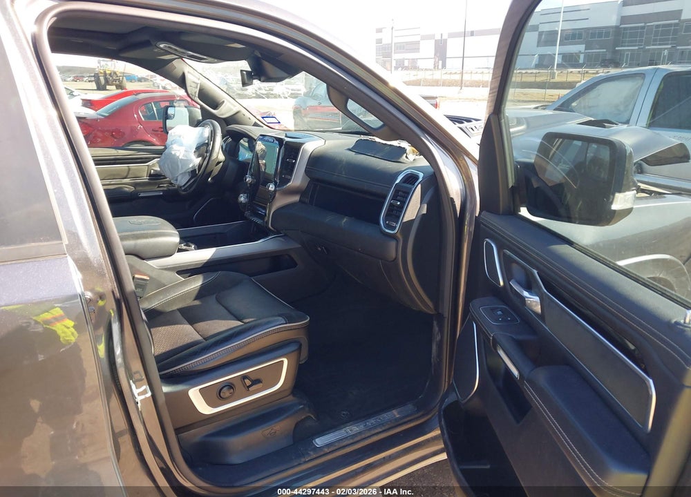 2022 RAM 1500 LAIE  4X4 6'4 BOX VIN: 1C6SRFRT4NN109075