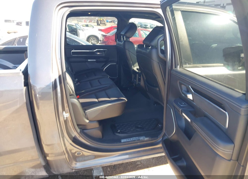 2022 RAM 1500 LAIE  4X4 6'4 BOX VIN: 1C6SRFRT4NN109075