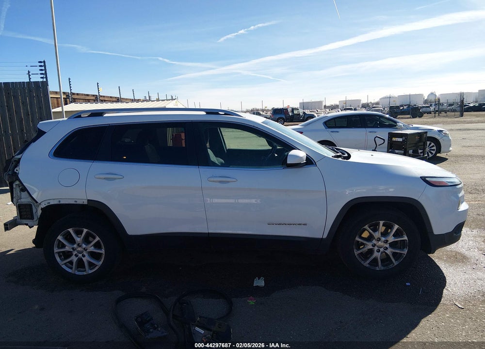 2016 JEEP CHEROKEE VIN: 1C4PJLCB0GW377025